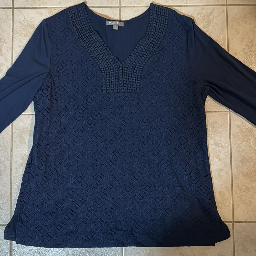 Roz & Ali. Womens blue blouse. Size XL